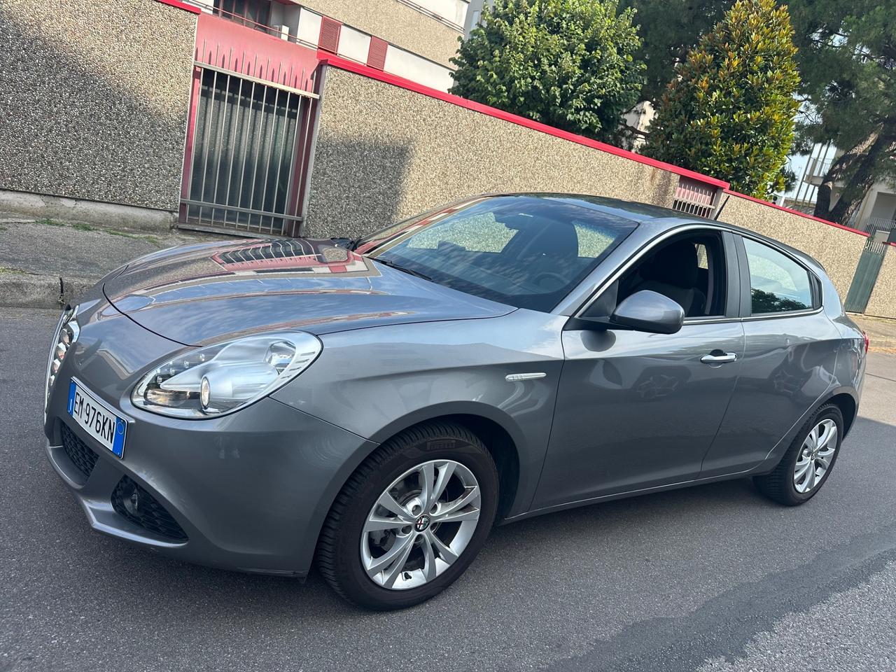 Alfa Romeo Giulietta 1.4 Turbo 120 CV - ok neopatentati
