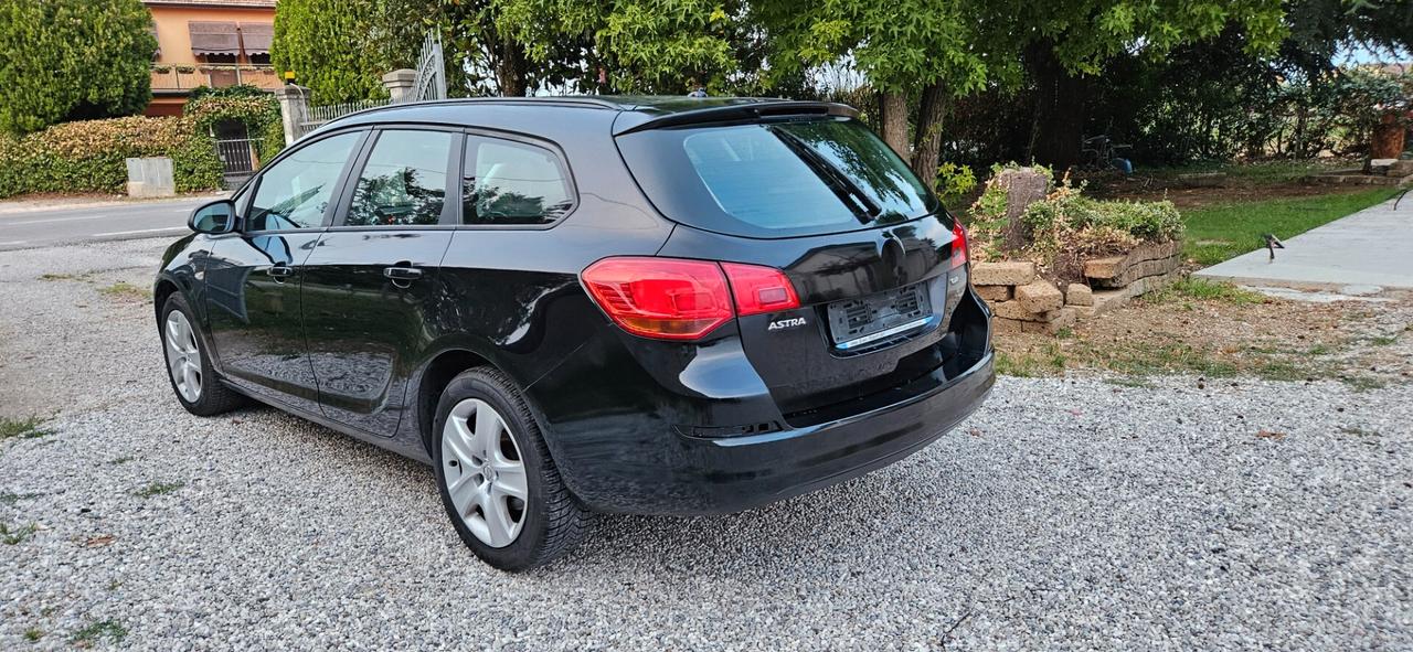 Opel Astra 1.7 CDTI 110CV EcoFLEX S&S 5 porte Cosmo