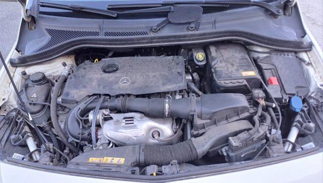 MERCEDES-BENZ B 200 NGD PREMIUM