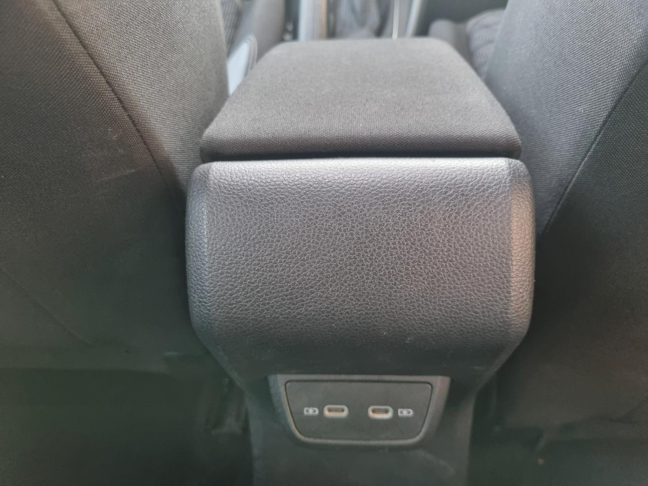 Volkswagen Taigo 1.5 TSI 150 CV DSG R-Line