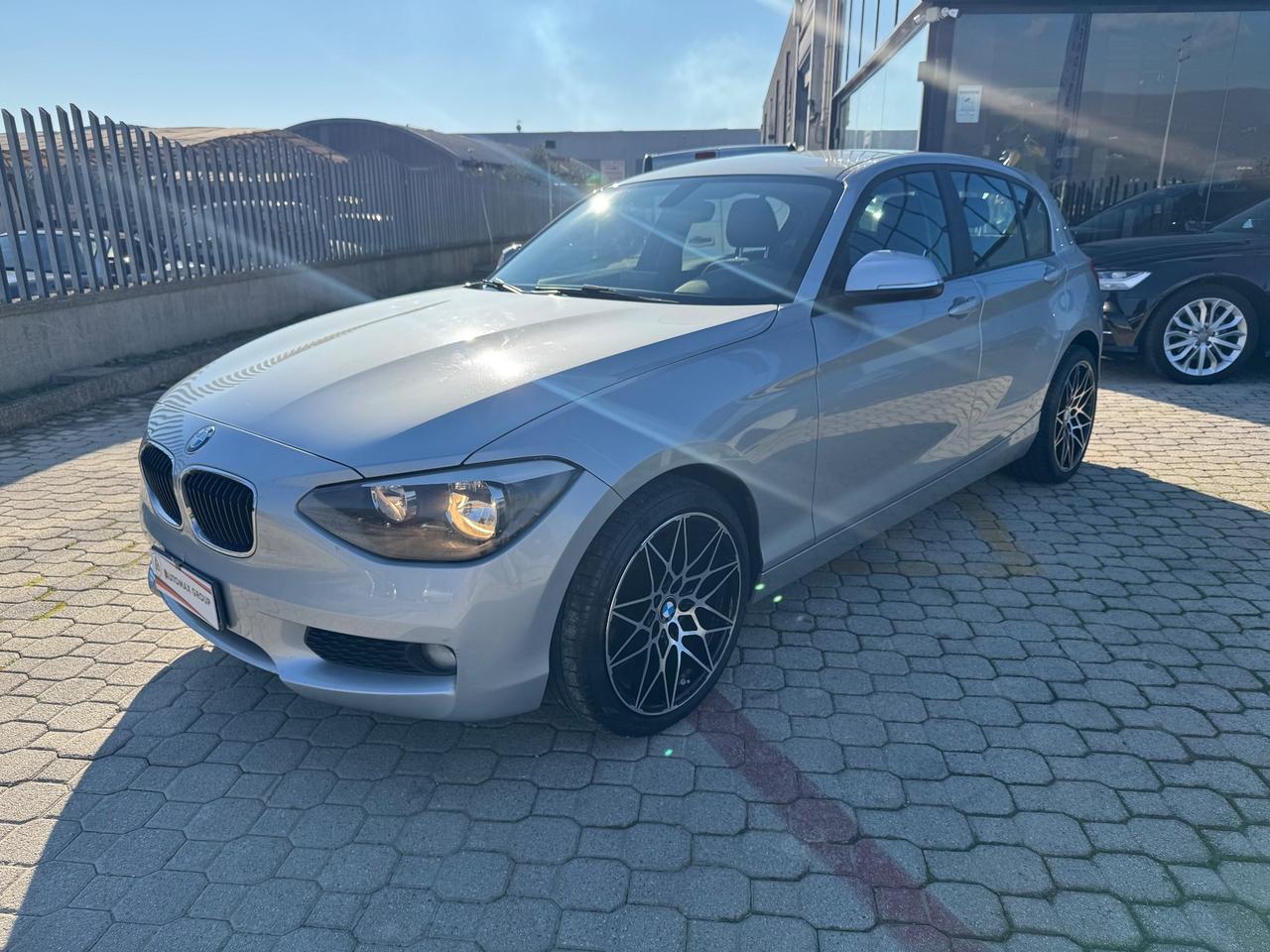 Bmw 116 116d 5p. Urban