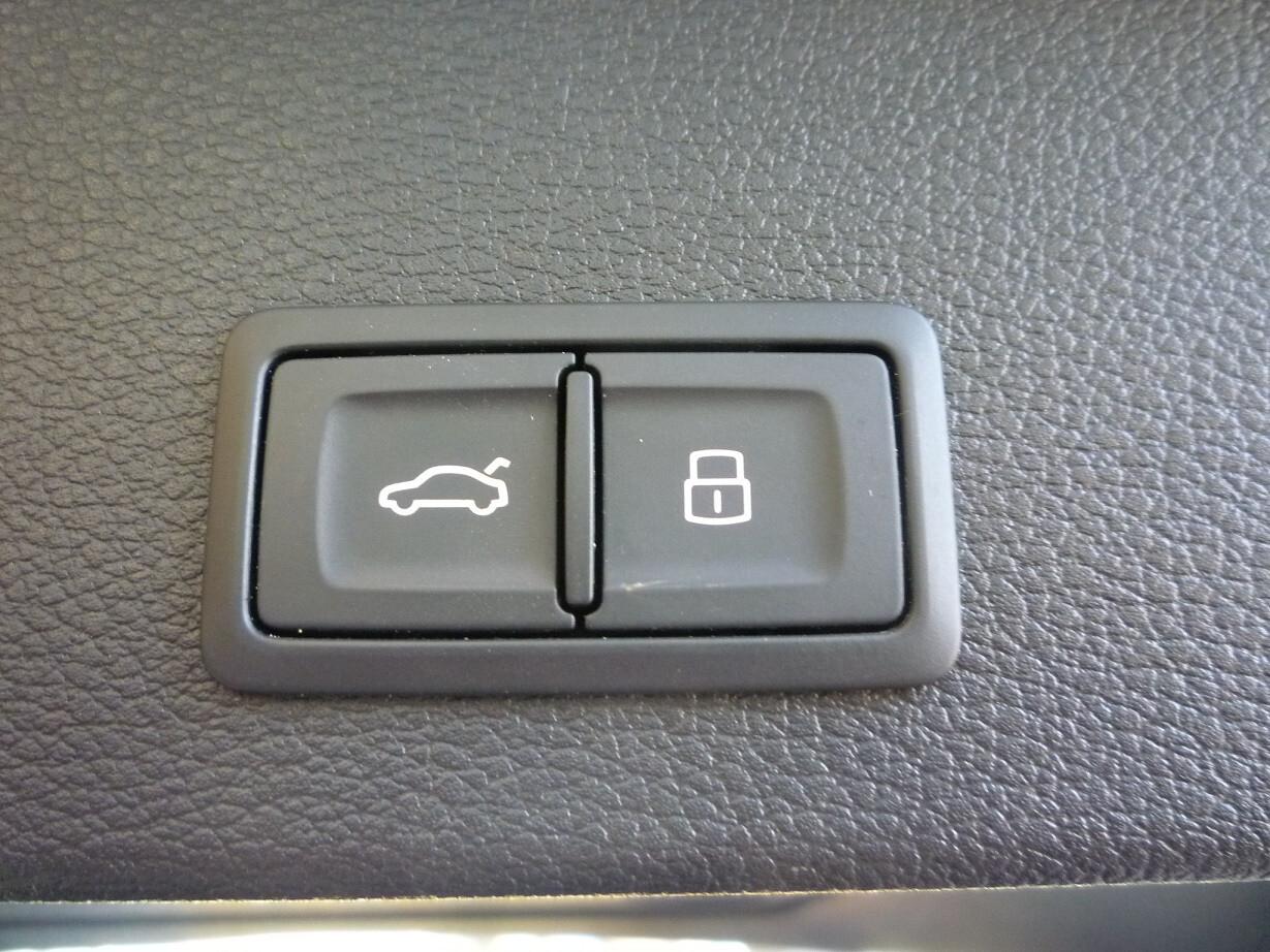 Audi Q2 30 TFSI Admired Ok neopatentati