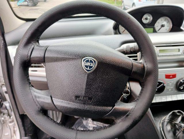 LANCIA Ypsilon 1.2 69 CV New Oro BIFUEL GPL ok *neopatentati*