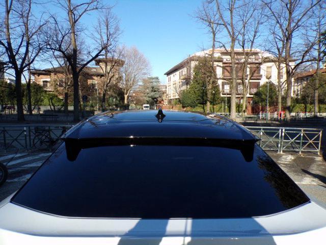 PEUGEOT 3008 Hybrid 145 e-DCS6 GT