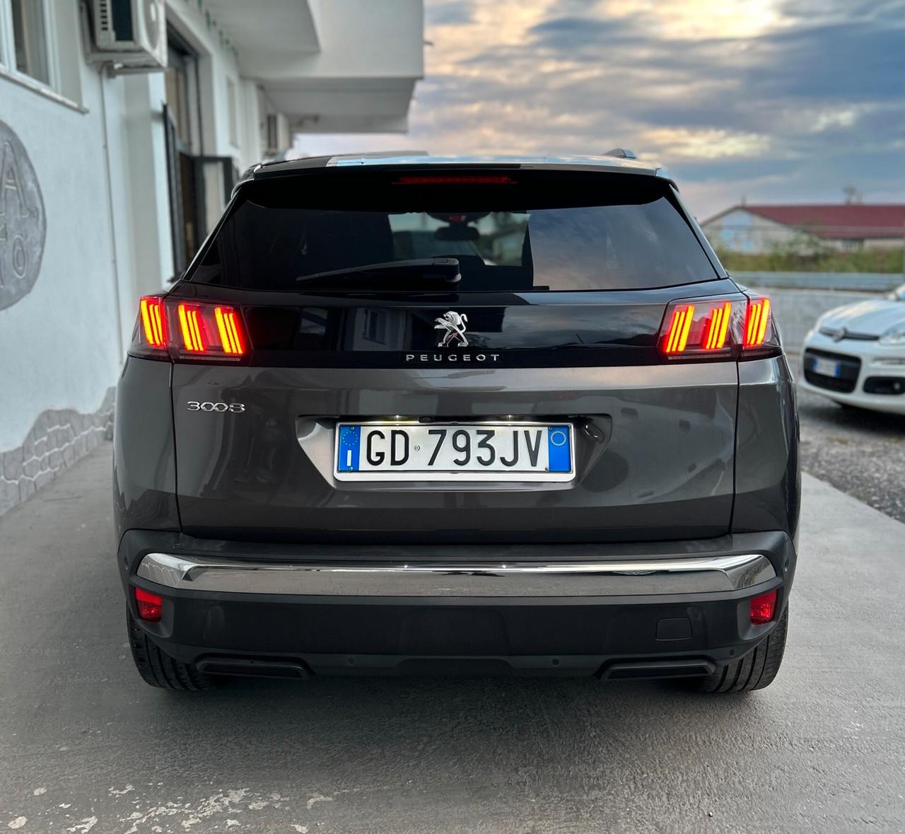 Peugeot 3008 BlueHDi 130 S&S EAT8 Allure