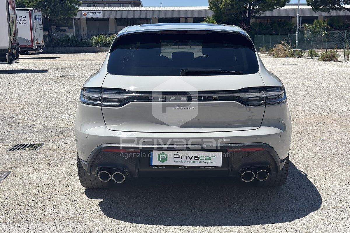 PORSCHE Macan 2.0