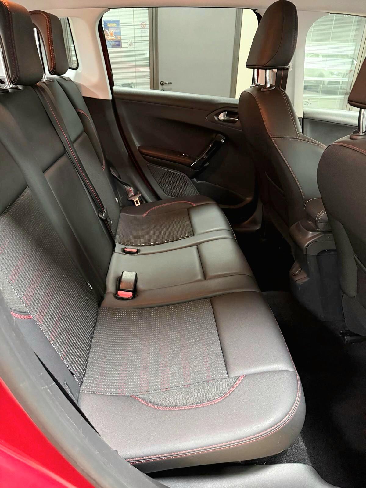 PEUGEOT 2008 1.6 BlueHDi 100CV GT Line