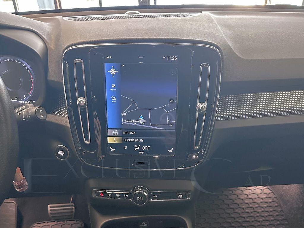 VOLVO - XC40 - D3 R-design