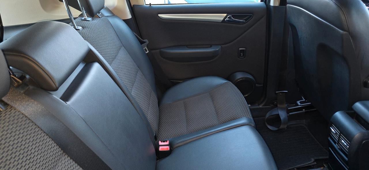 Mercedes-benz A 180 160 CDI BlueEFFICIENCY Executive