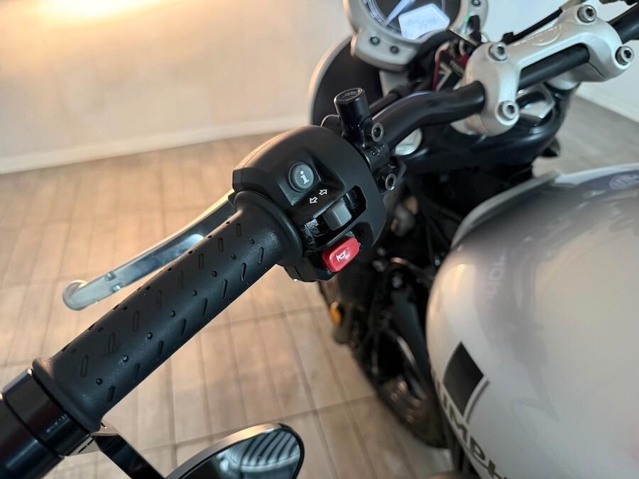 Triumph Street Twin 2600 KM