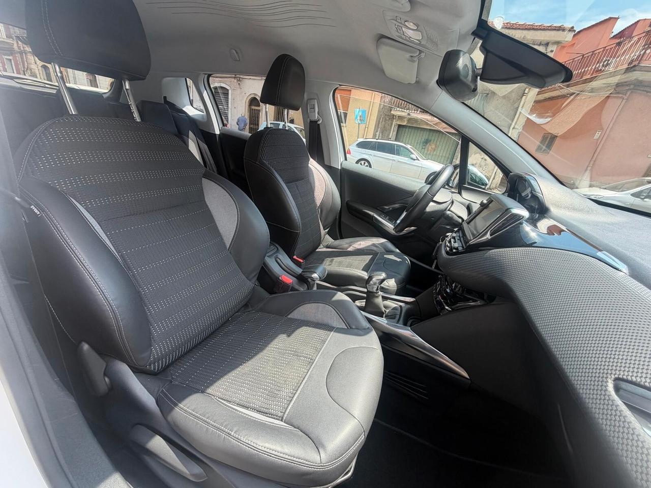 Peugeot 2008 1.6 e-HDi 92 CV Stop&Start Allure