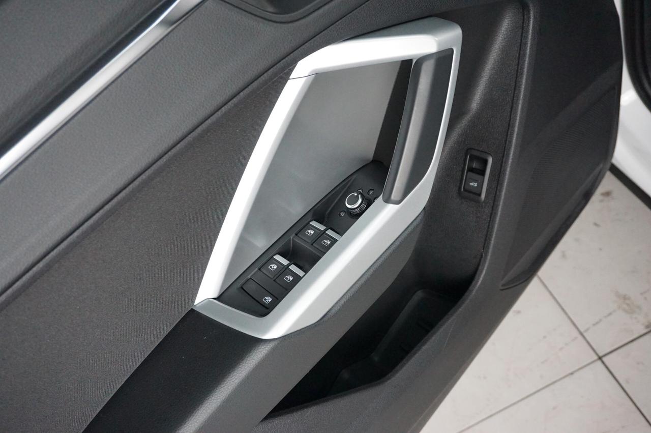 Audi Q3 35 TDI S tronic Business