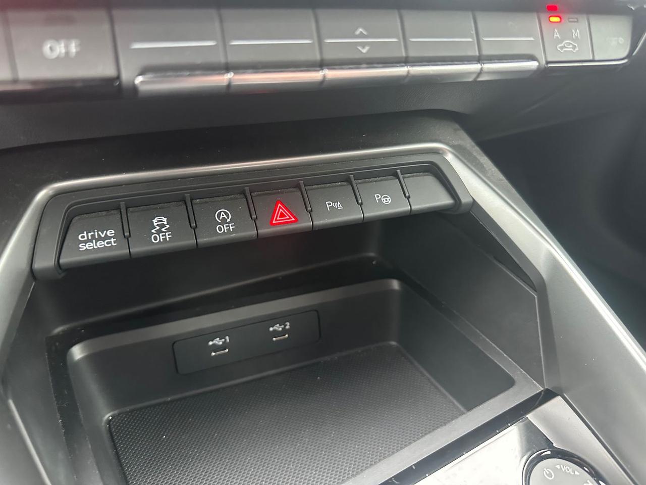 Audi A3 S Line Edition 1.5 30 g-tron #5730