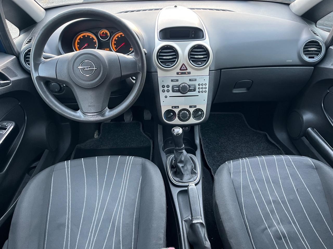 Opel Corsa 1.2benzina/80CV/neopatentati/Euro4/unico proprietario/5Porte e 5Posti