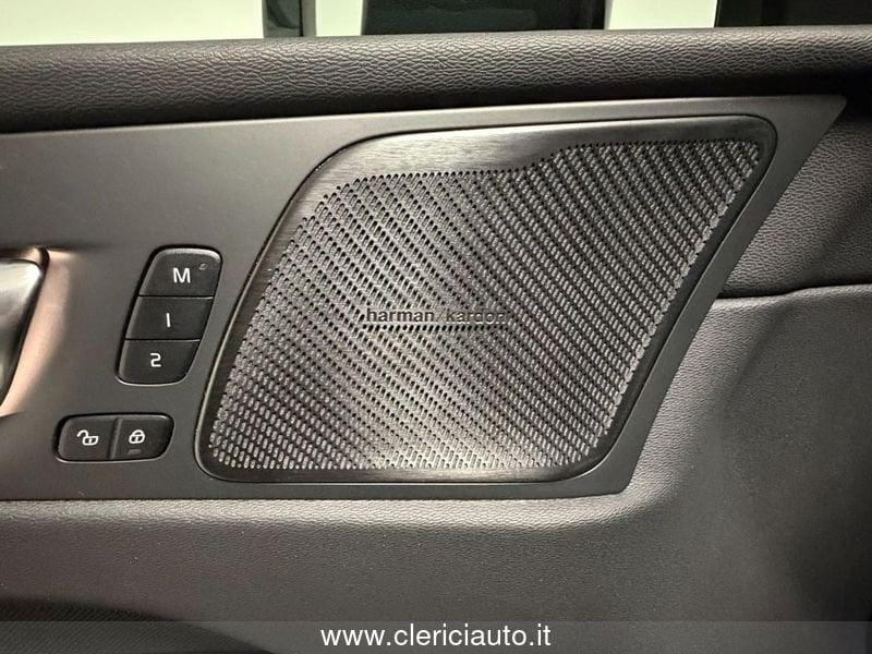 Volvo XC60 B5 AWD automatico Plus Dark