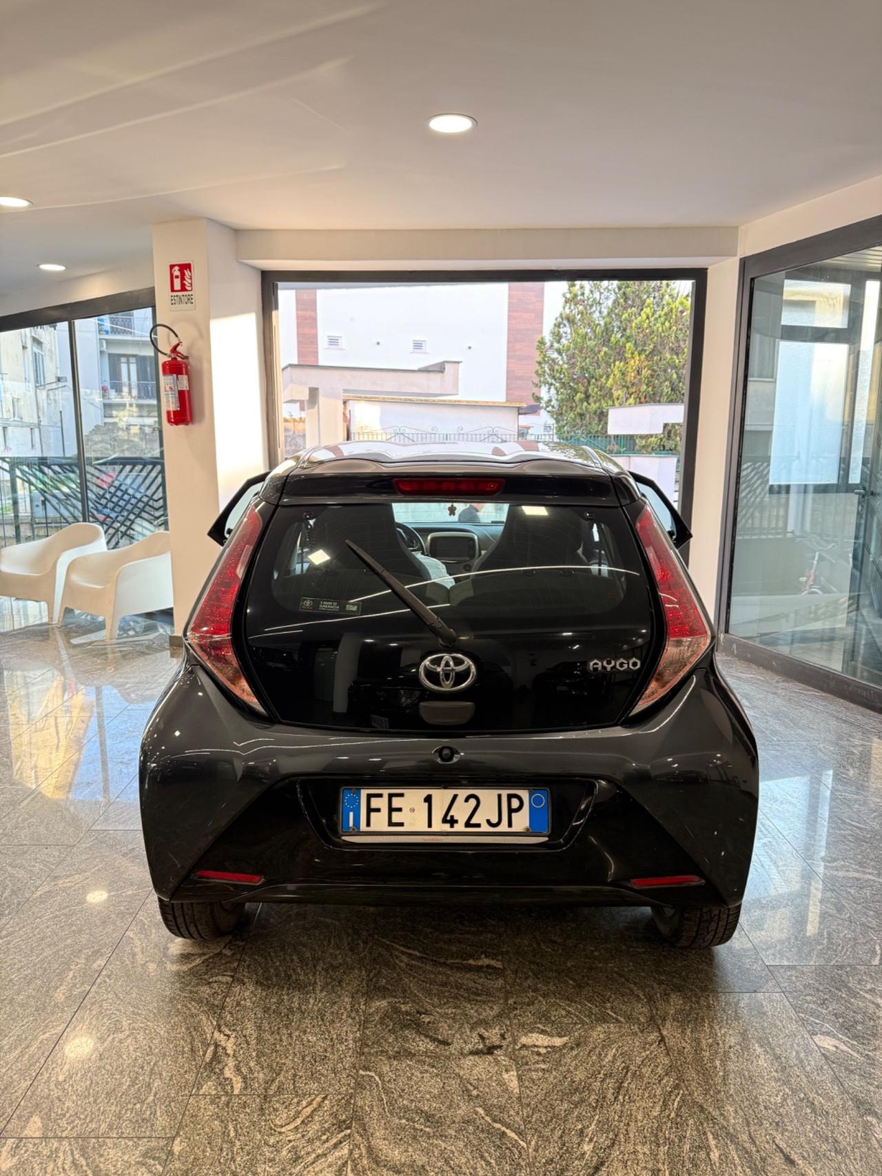 Toyota Aygo 1.0 VVT-i 69 CV 5 porte x-cool
