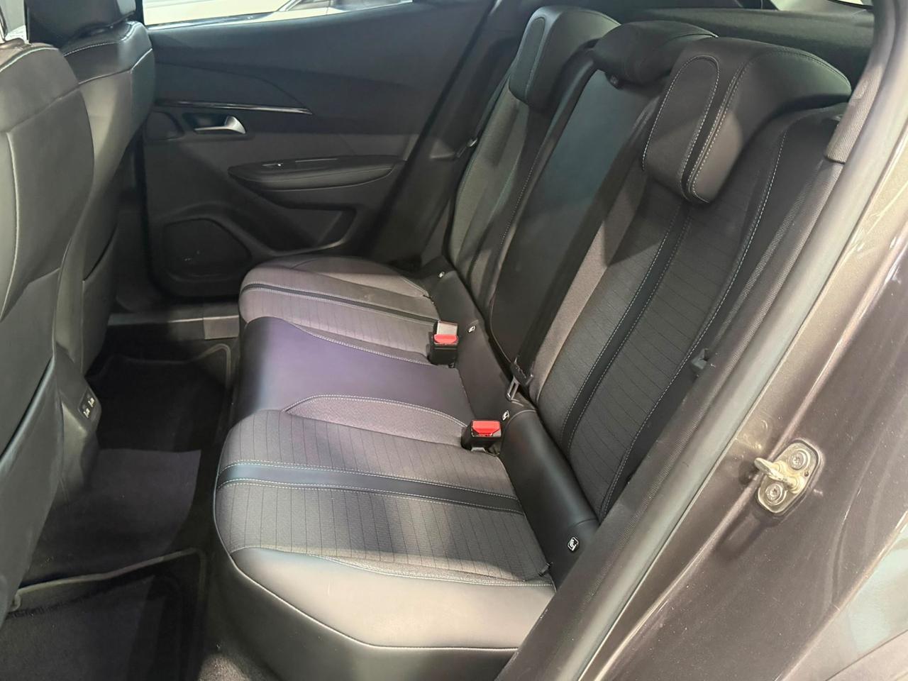 Peugeot 2008 Full LED PREZZO REALE