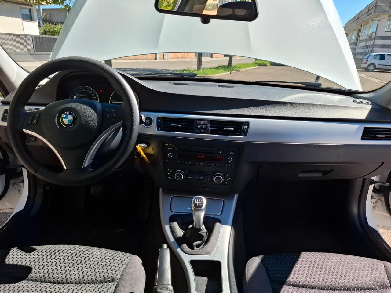 Bmw 318 SW 2.0 TDI 143CV del 2011 NEOPATENTATI