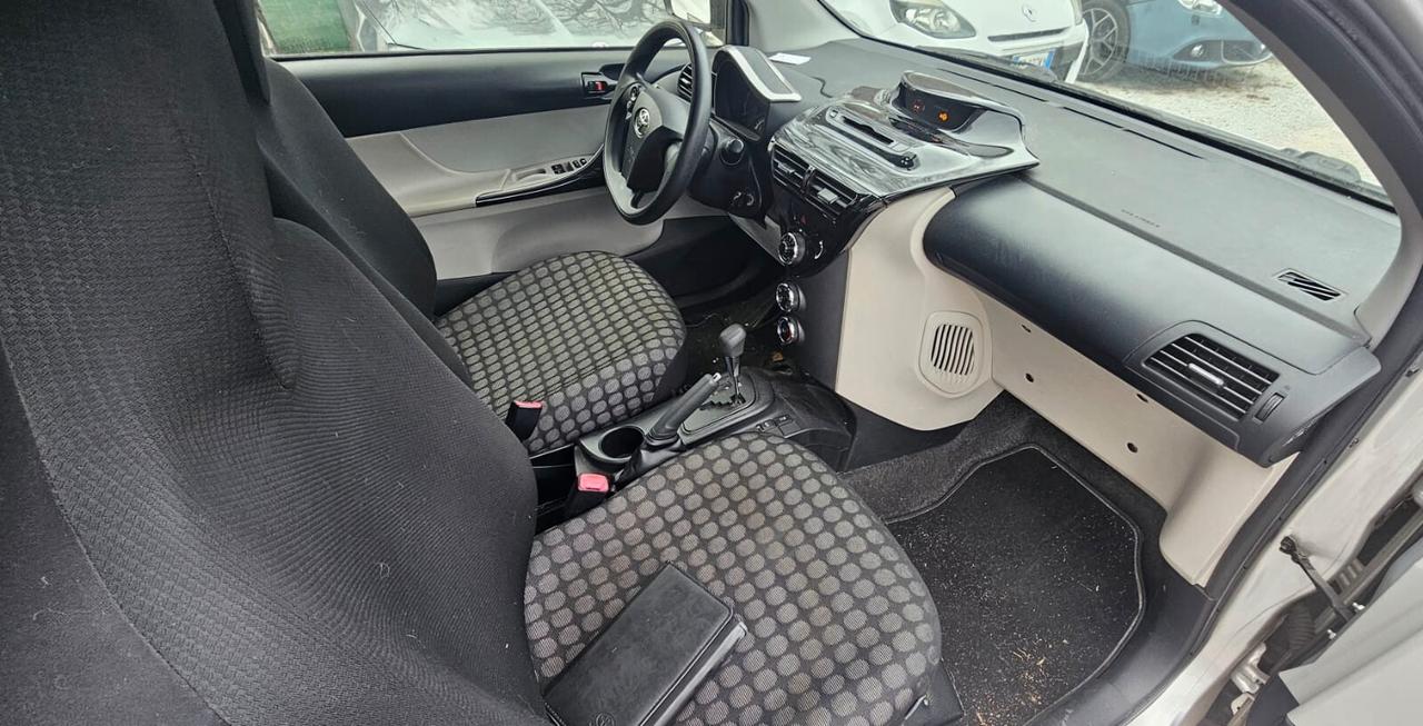 Toyota iQ 1.0 CVT Lounge