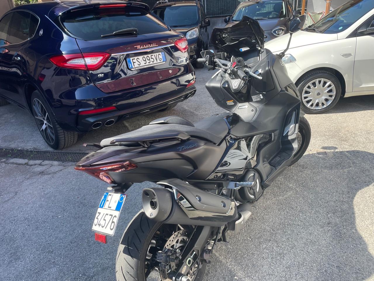 Yamaha TMAX 560