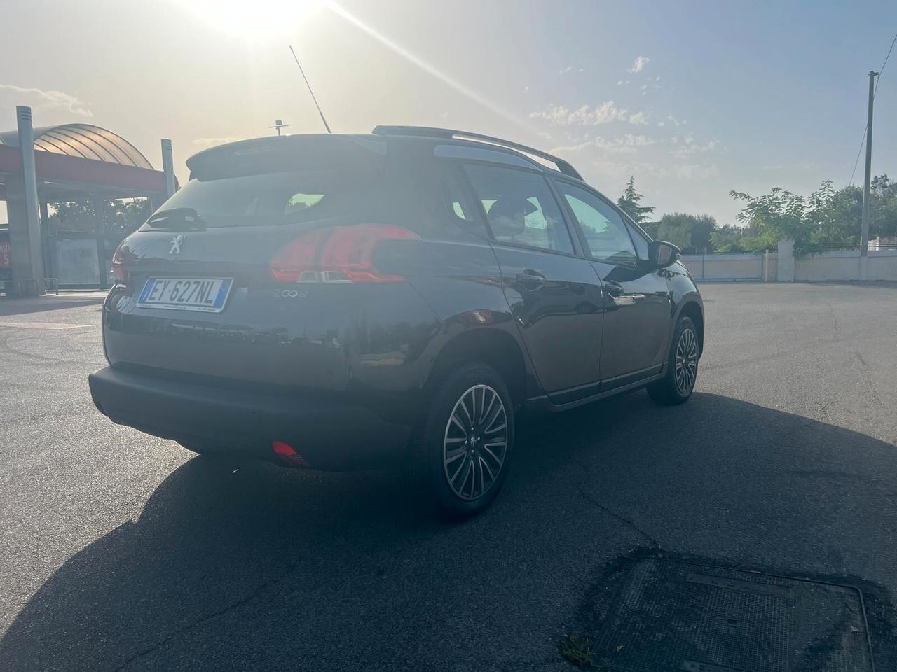 Peugeot 2008 BlueHDi 100 S&S Black Matt