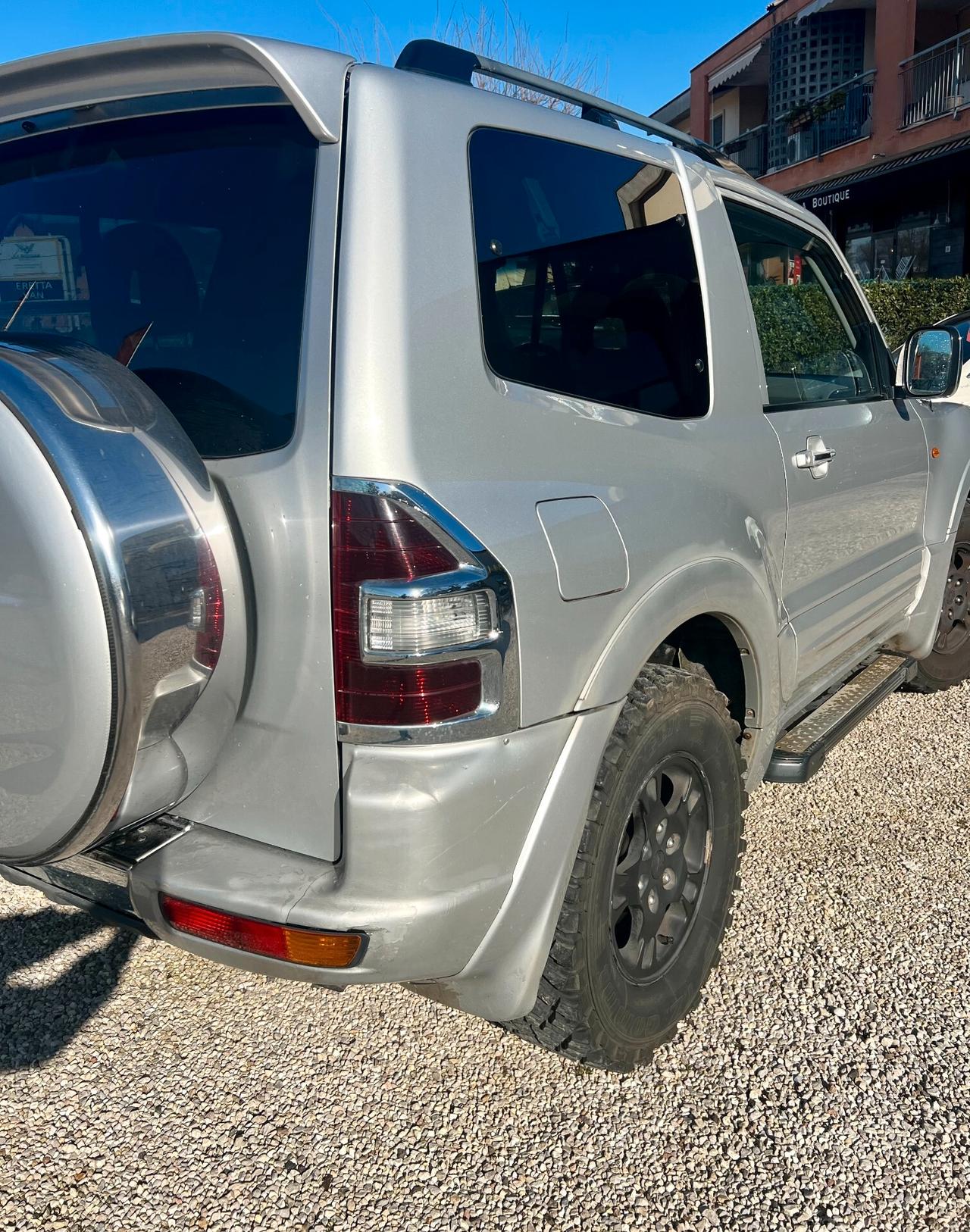 Mitsubishi Pajero 3.2 16V DI-D 3p. GLS2