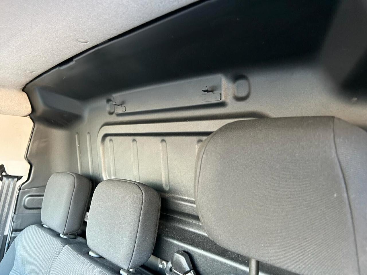 Peugeot Partner PREMIUM BlueHDi 100 PL mt SPOTICAR