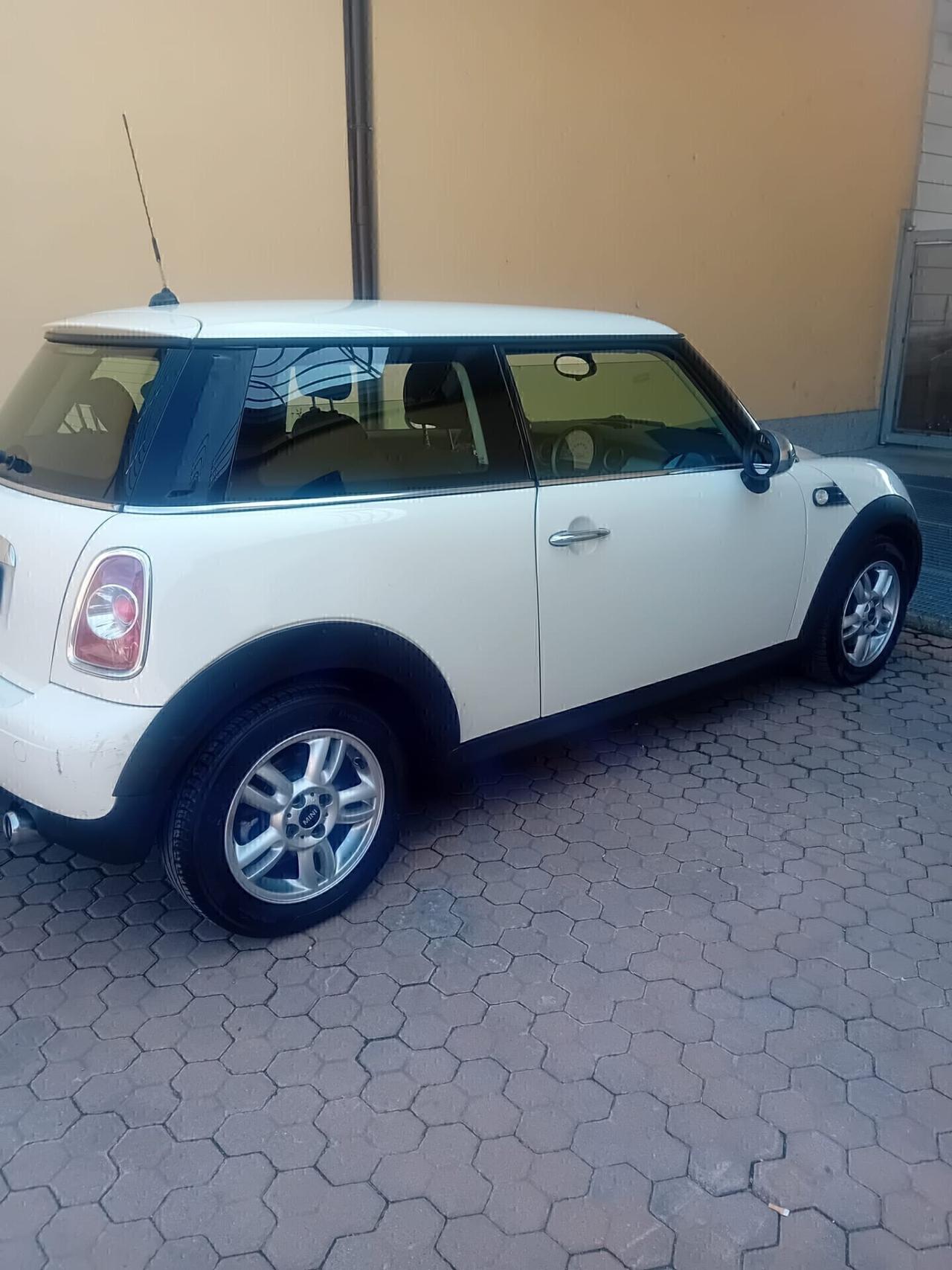 Mini One D - APERTI AD AGOSTO