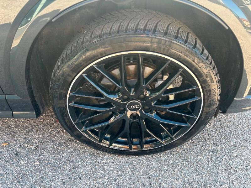 AUDI Q2 Q2 35 TDI quattro S tronic Admired Adva...