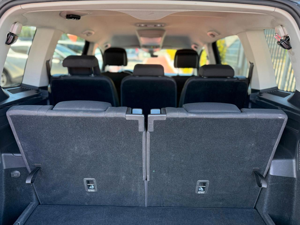 Volkswagen Touran 1.5 TSI ACT DSG Business BlueMotion Technology