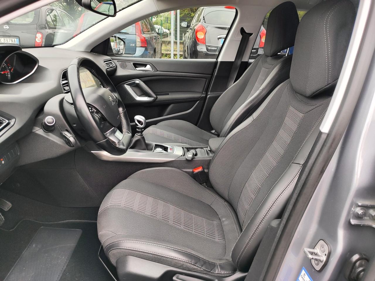 Peugeot 308 PureTech Turbo 130 S&S SW Allure