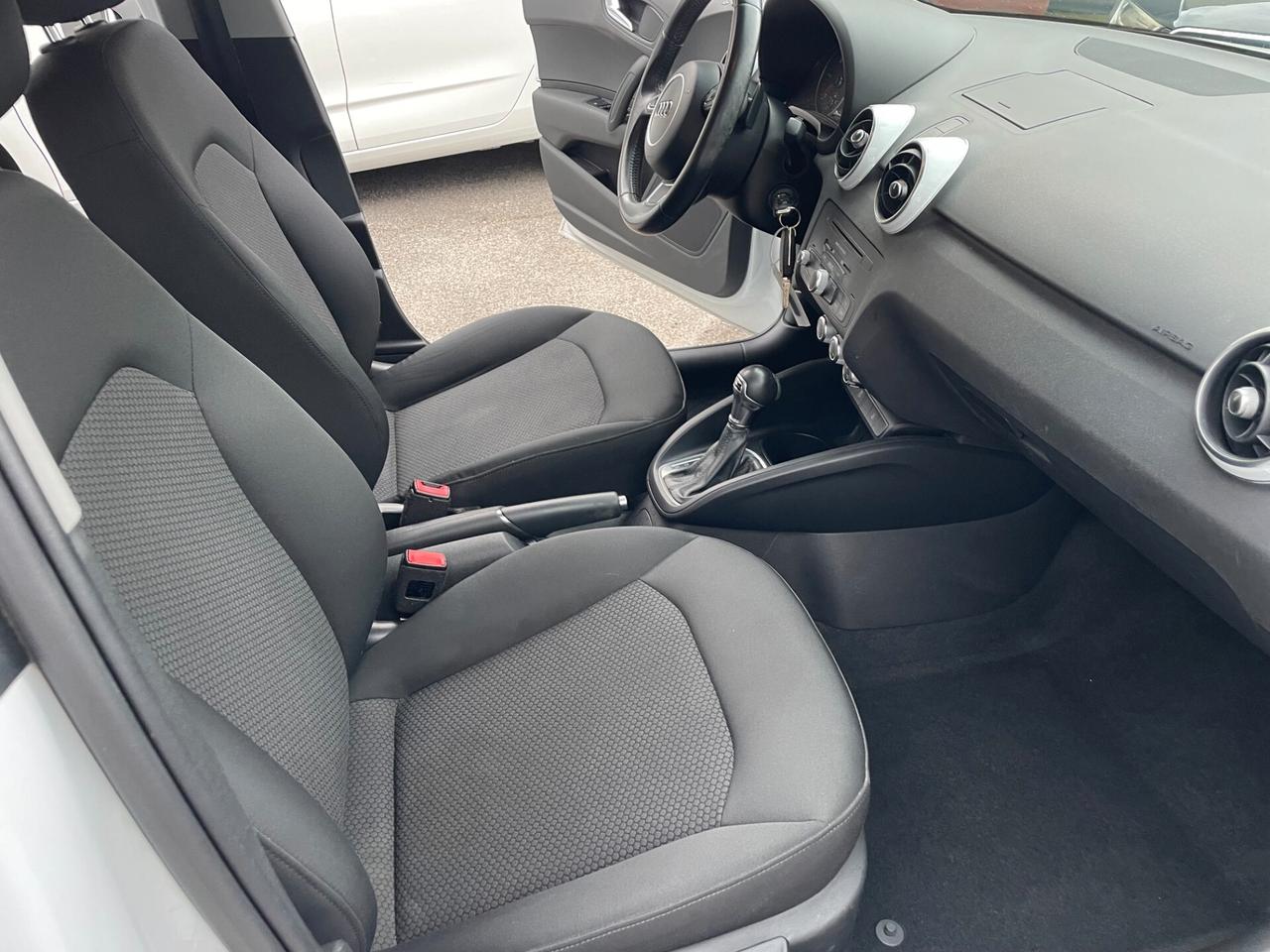 Audi A1 1.6 TDI S tronic line edition