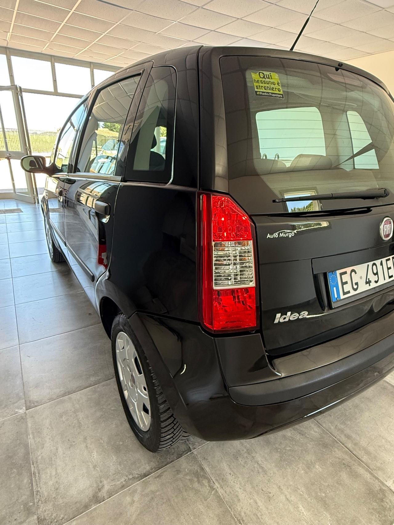 Fiat Idea 1.2 Black Label