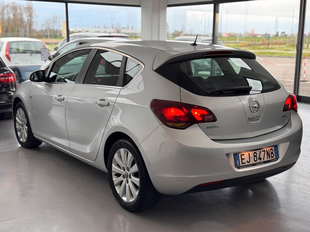 Opel Astra 1.7 CDTI 110CV 5 porte Cosmo