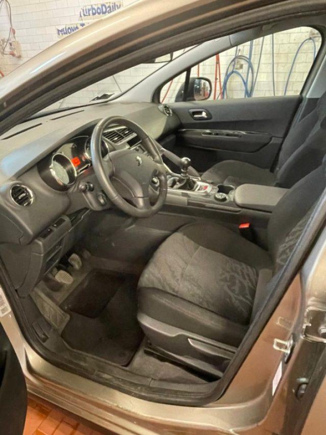 PEUGEOT 3008 1.6 HDi 112CV Tecno