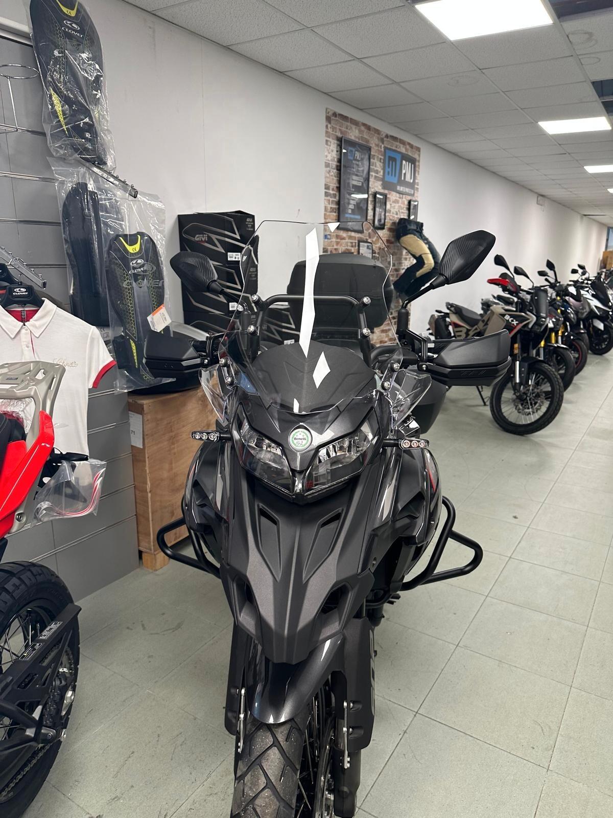 Benelli TRK 502 x