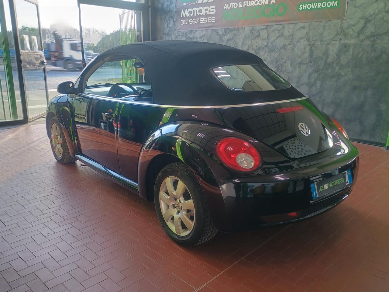 VOLKSWAGEN NEW BEATTLE CABRIO