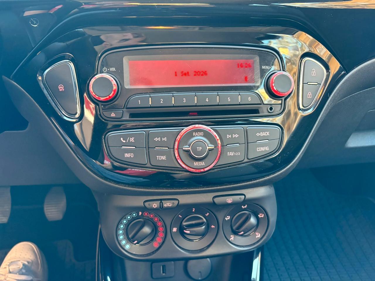 Opel Adam 1.2 70 CV