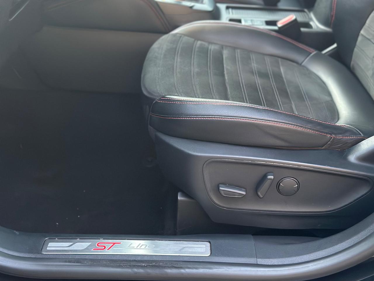 Ford Kuga 1.5 TDCI 120CV 2WD ST-Line X