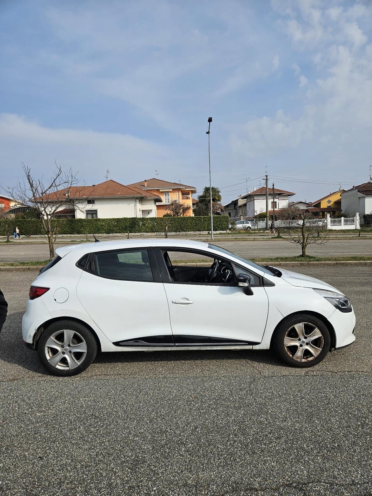Renault Clio 1.5 dCi NEOPATENTATI