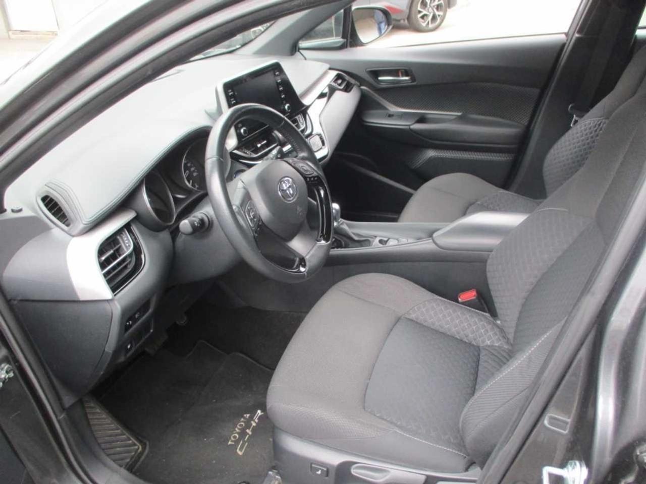 Toyota C-HR 1.8 Hybrid E-CVT Business