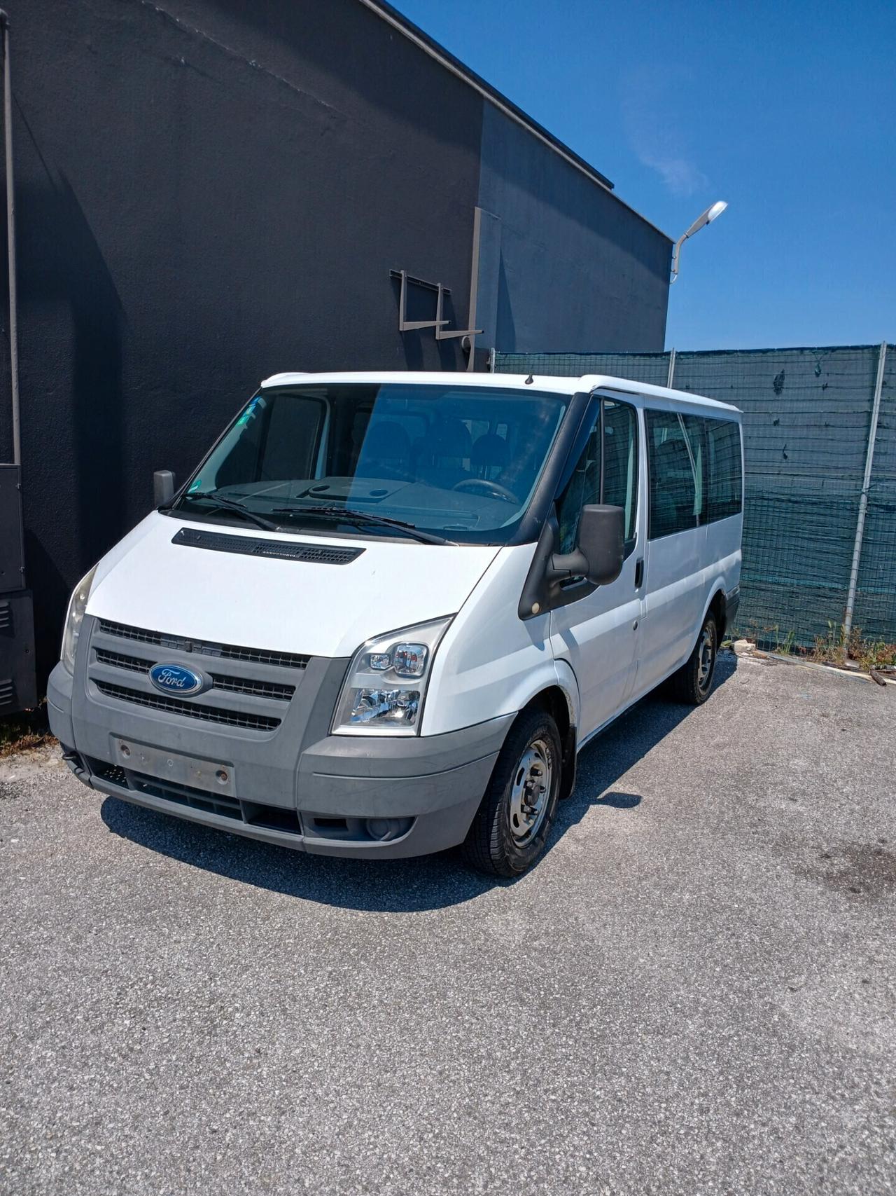 Ford Transit/Tourneo/Bus Transit 330S 2.2 TDCi/140 PC-TN Combi