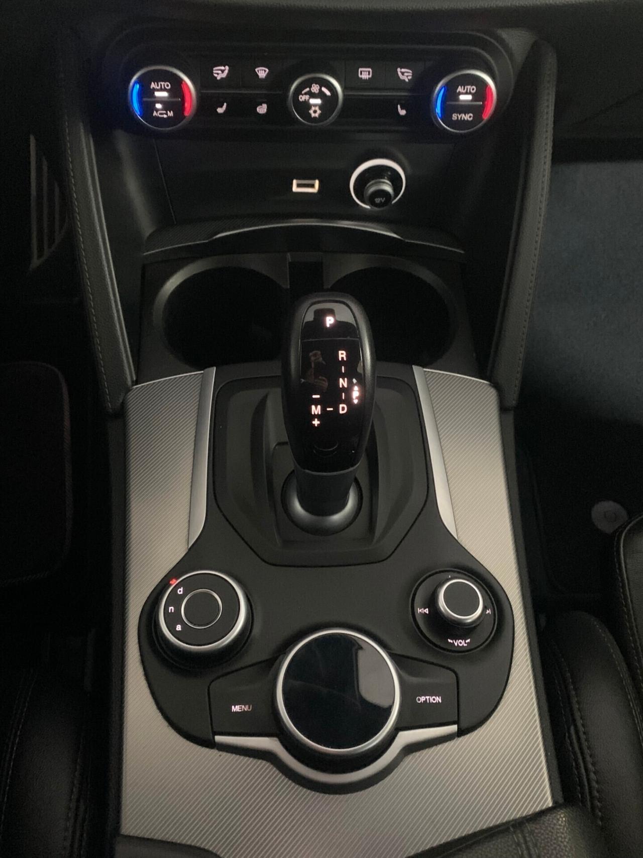 Alfa Romeo Stelvio 2.2 Turbodiesel 210 CV AT8 Q4 Executive