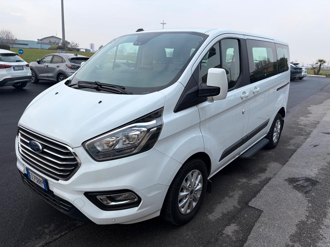 Ford Tourneo Custom 320 2.0 TDCi 130CV Trend 9 posti