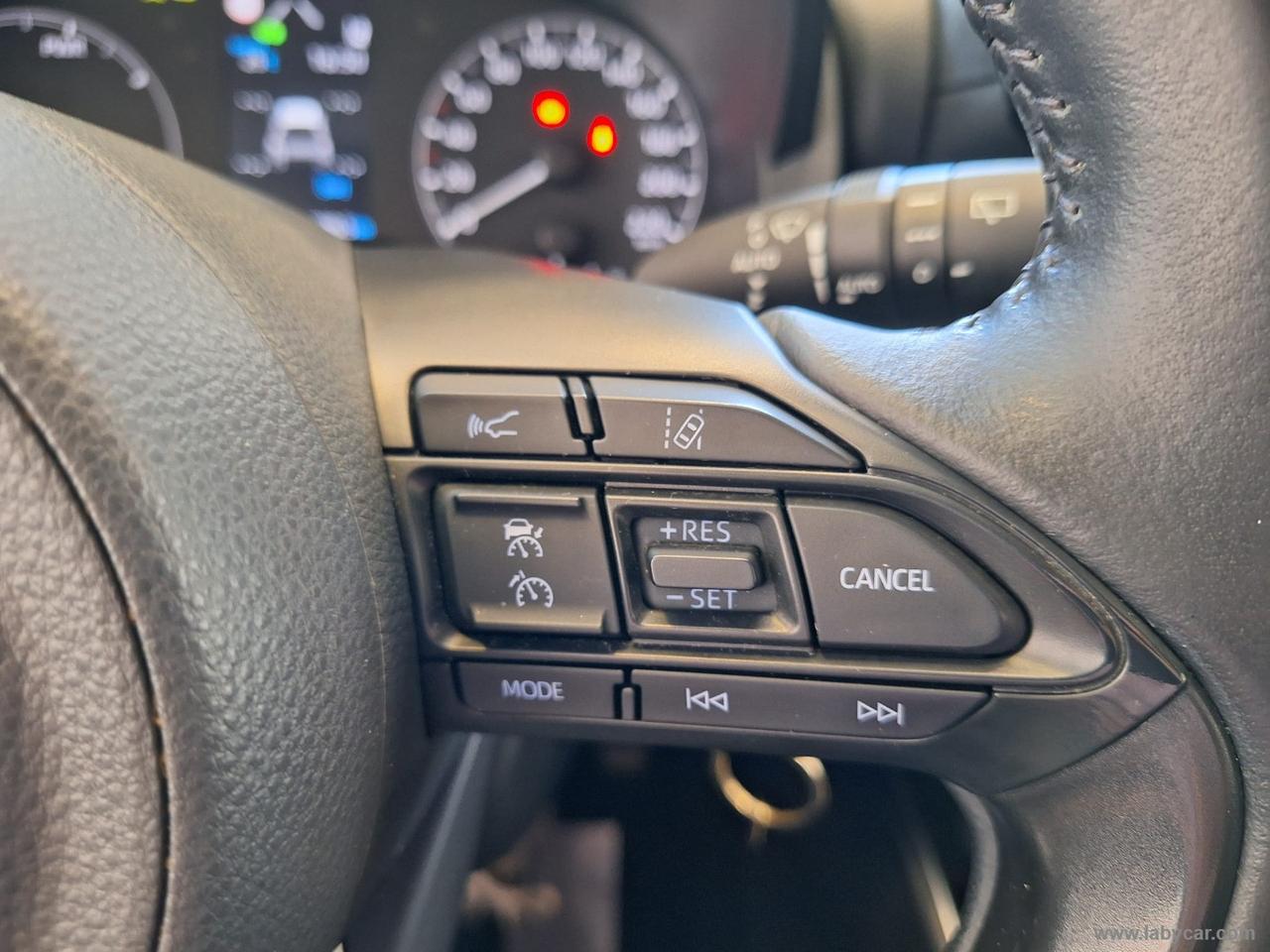 TOYOTA Yaris 1.5 Hybrid 5p. Business