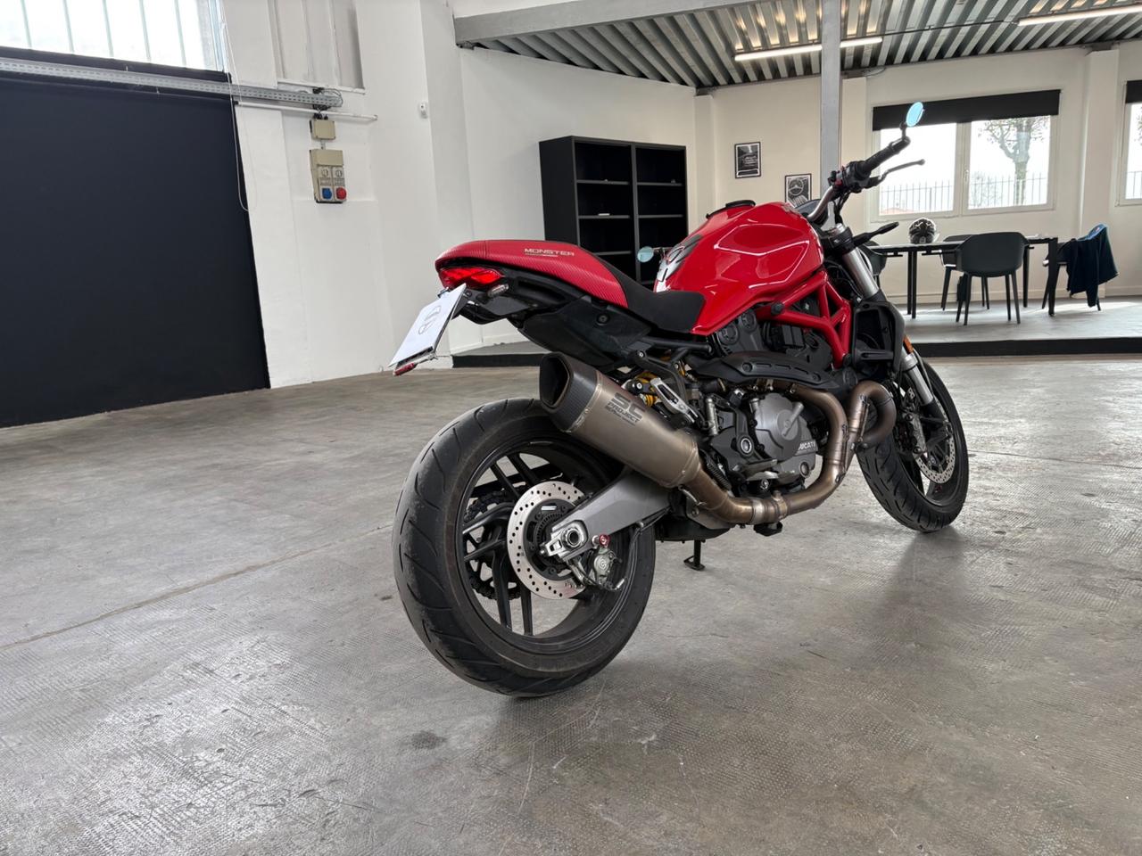 Ducati Monster 821