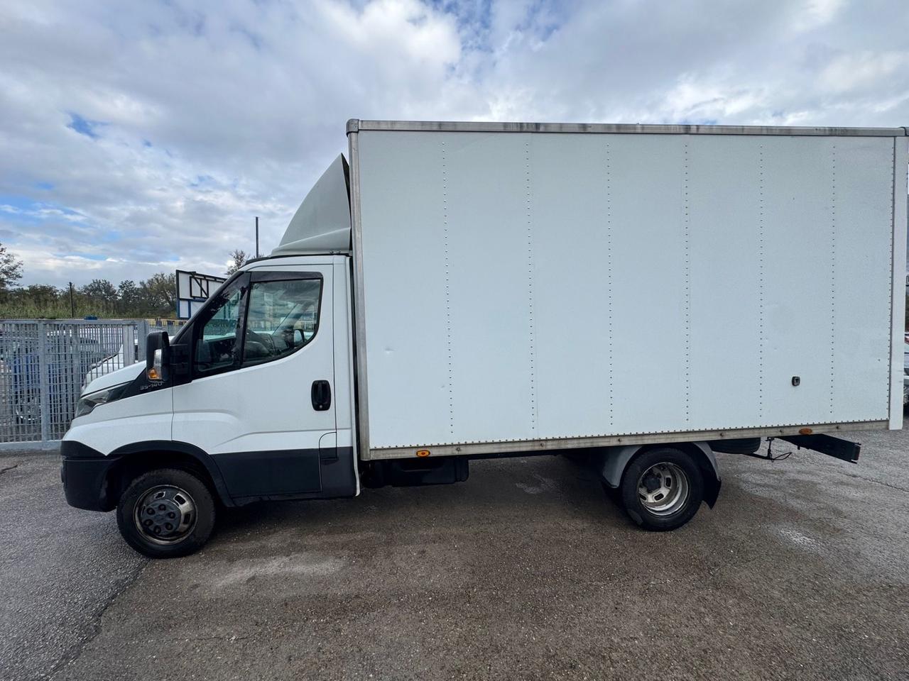 Iveco Daily 35S15 2.3 multijet patente b garantito