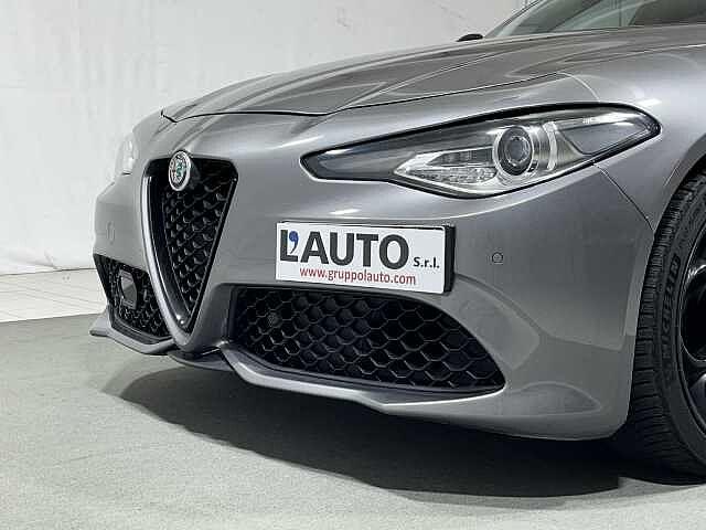 Alfa Romeo Giulia 2.2 Turbodiesel 210 CV AT8 AWD Q4 Veloce
