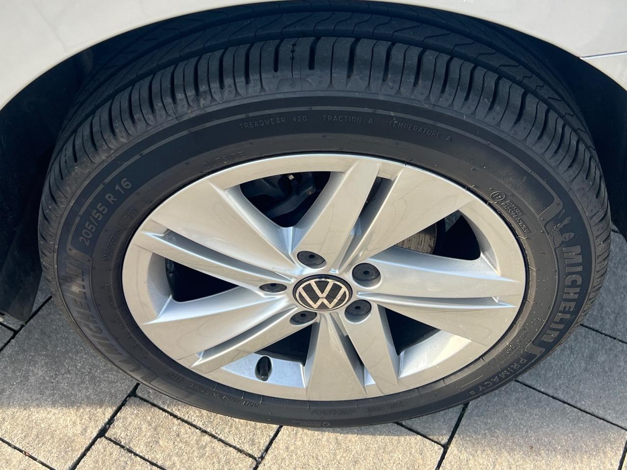 Volkswagen Golf Variant 2.0 TDI SCR Life FINANZIABILE