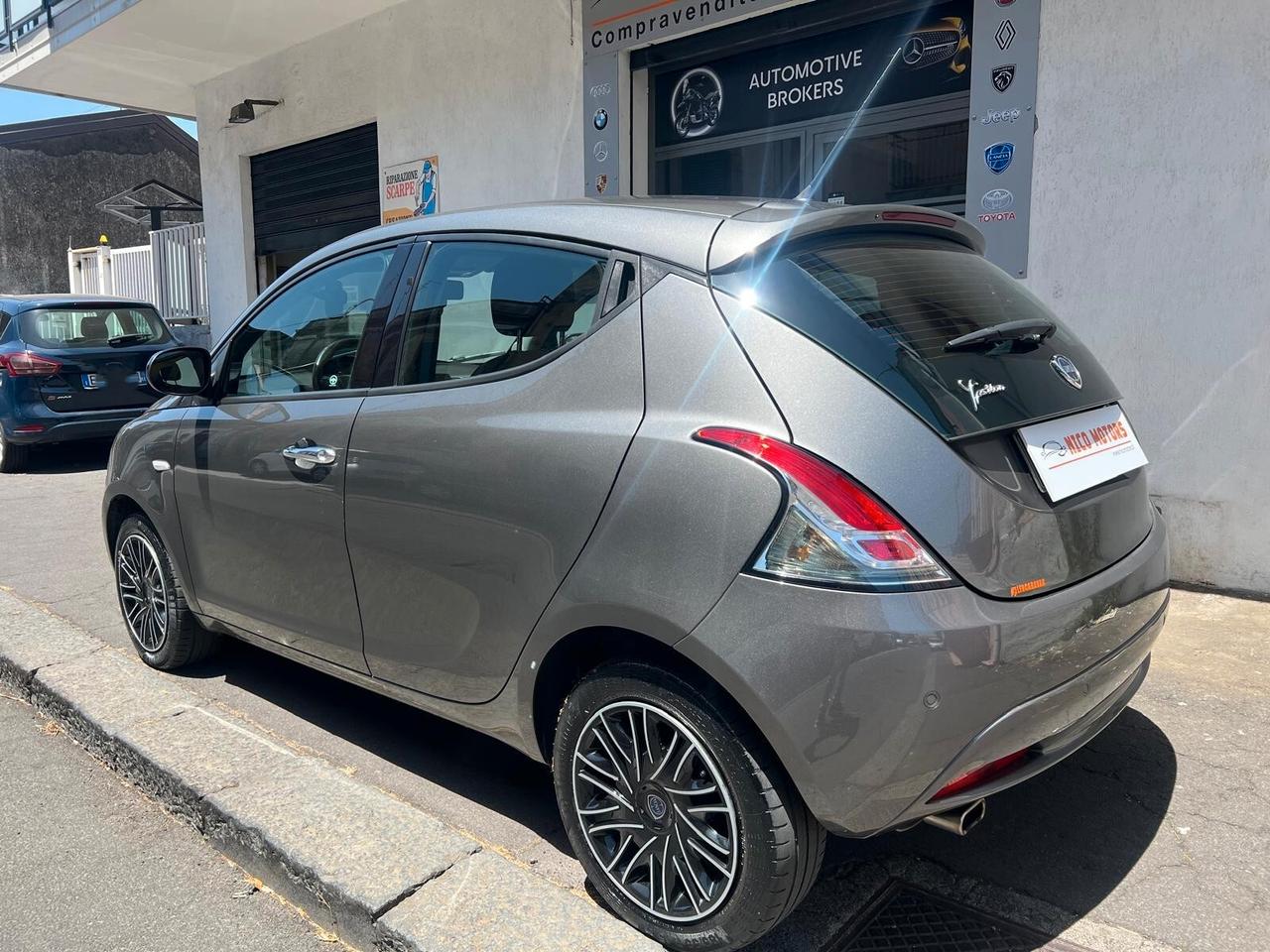 Lancia Ypsilon 1.2 69 CV 5 porte Platinum